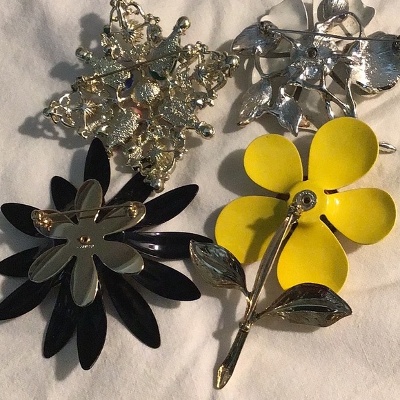 Vintage all signed Sarah Coventry pins brooch enamel, cab, rhinestone EUC - Picture 2 of 11